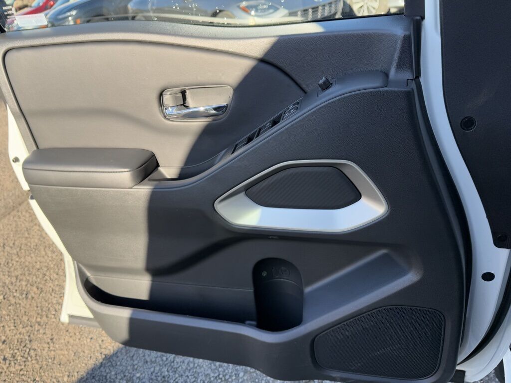 2025 Nissan Frontier SV Beaverton OR
