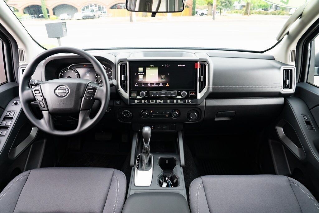 2025 Nissan Frontier SV Beaverton OR