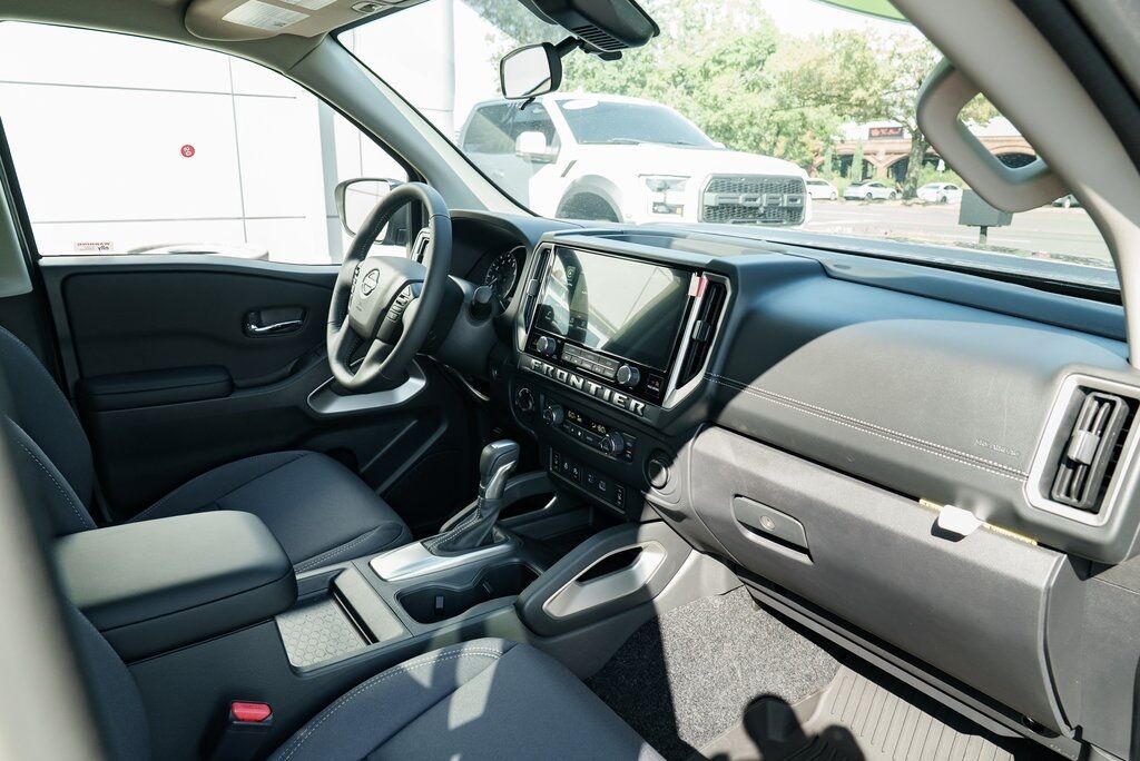 2025 Nissan Frontier SV Beaverton OR