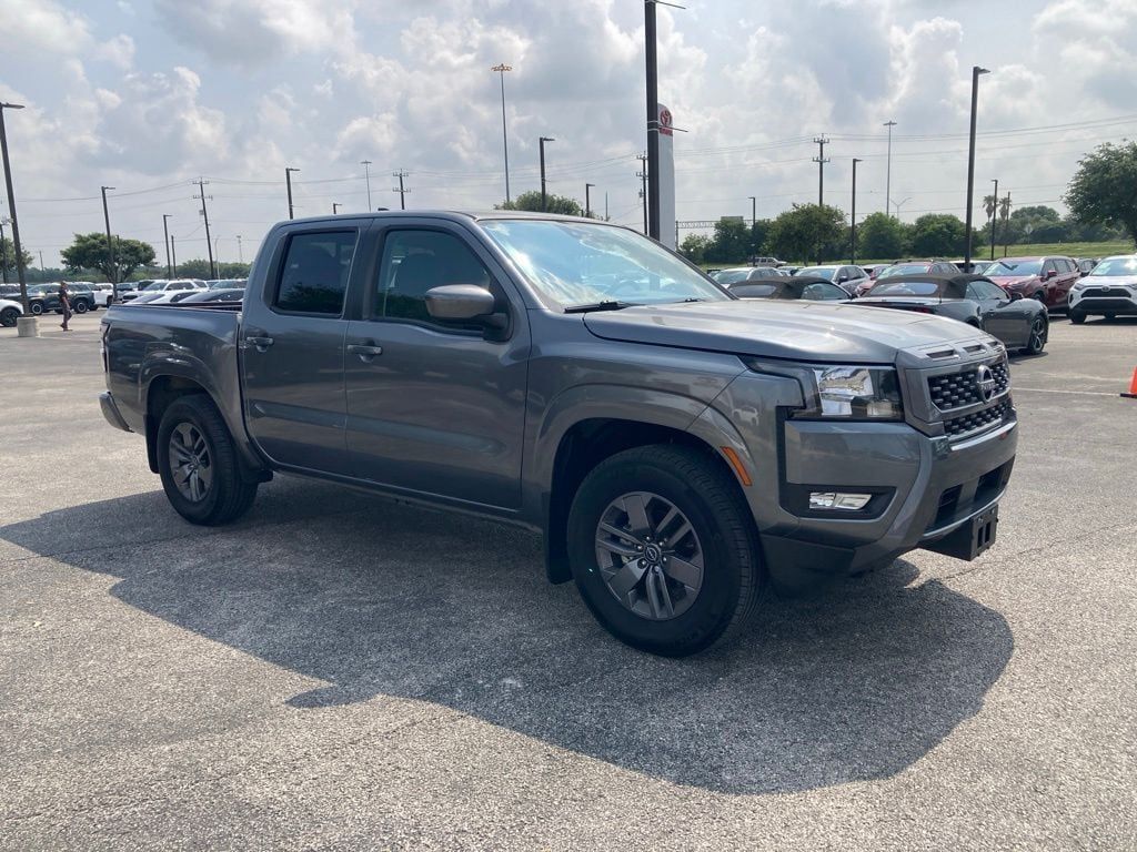 2025 Nissan Frontier SV