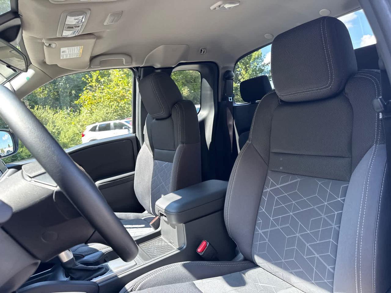 2025 Nissan Frontier SV Dartmouth MA