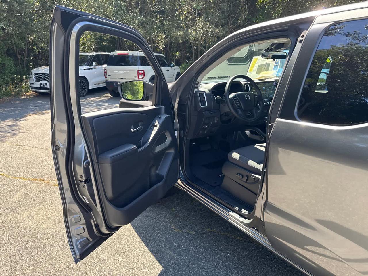 2025 Nissan Frontier SV Dartmouth MA
