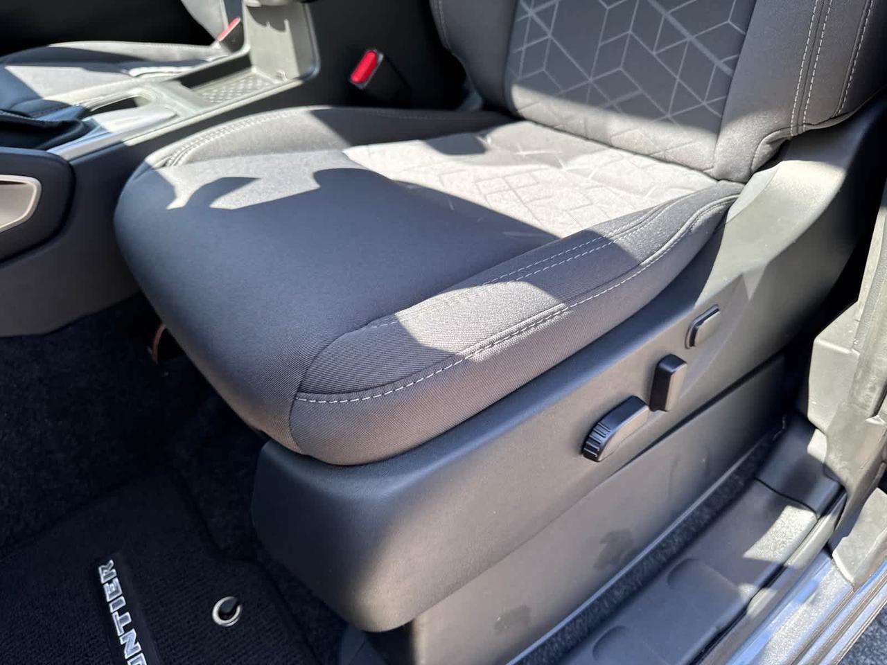 2025 Nissan Frontier SV Dartmouth MA
