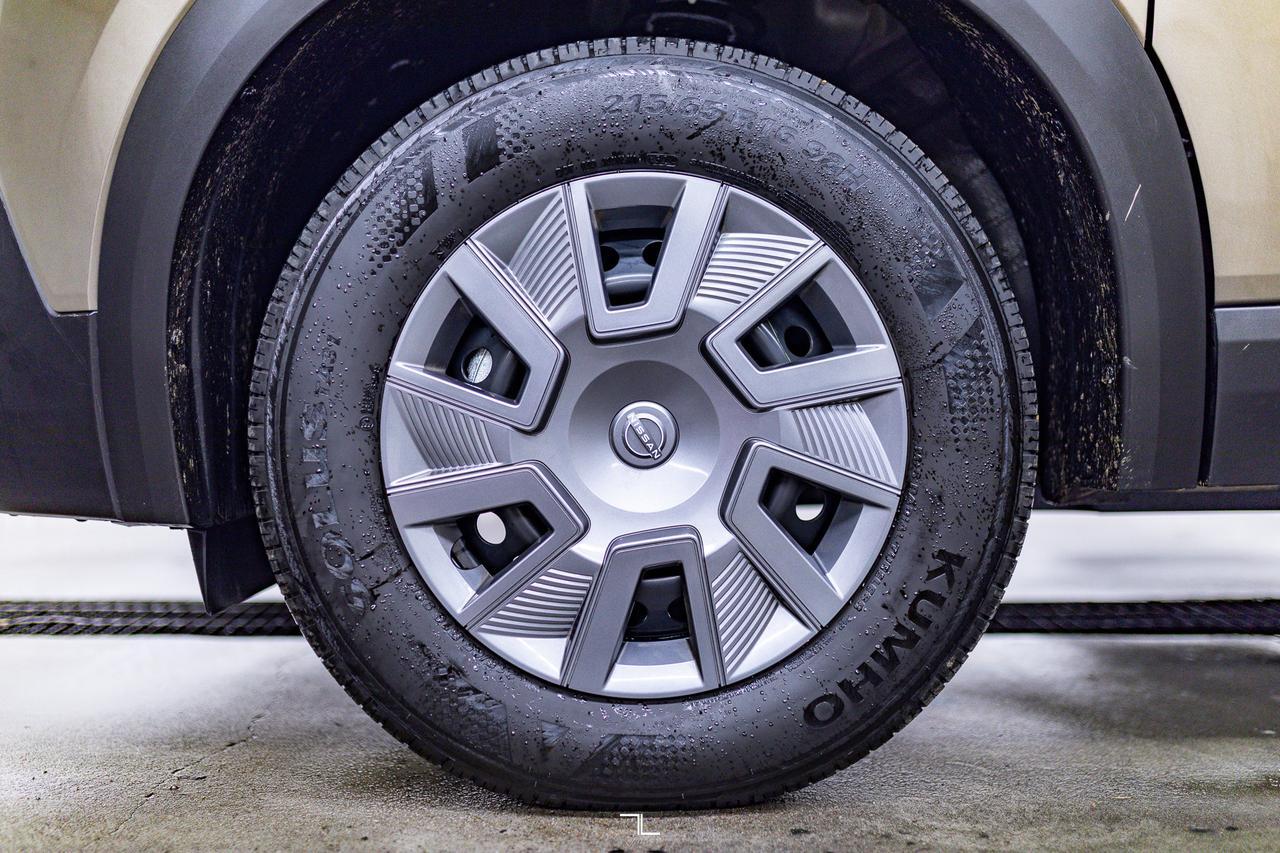 2025 Nissan Kicks AWD S BCam Red Deer AB