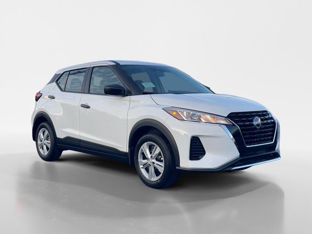 2025 Nissan Kicks Play