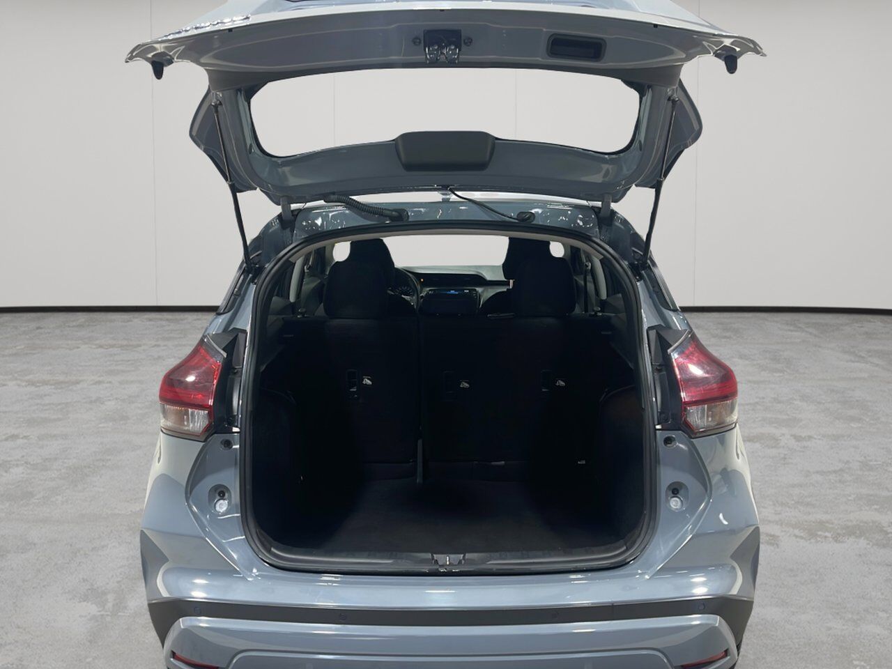 2025 Nissan Kicks Play SV Sherwood Park AB