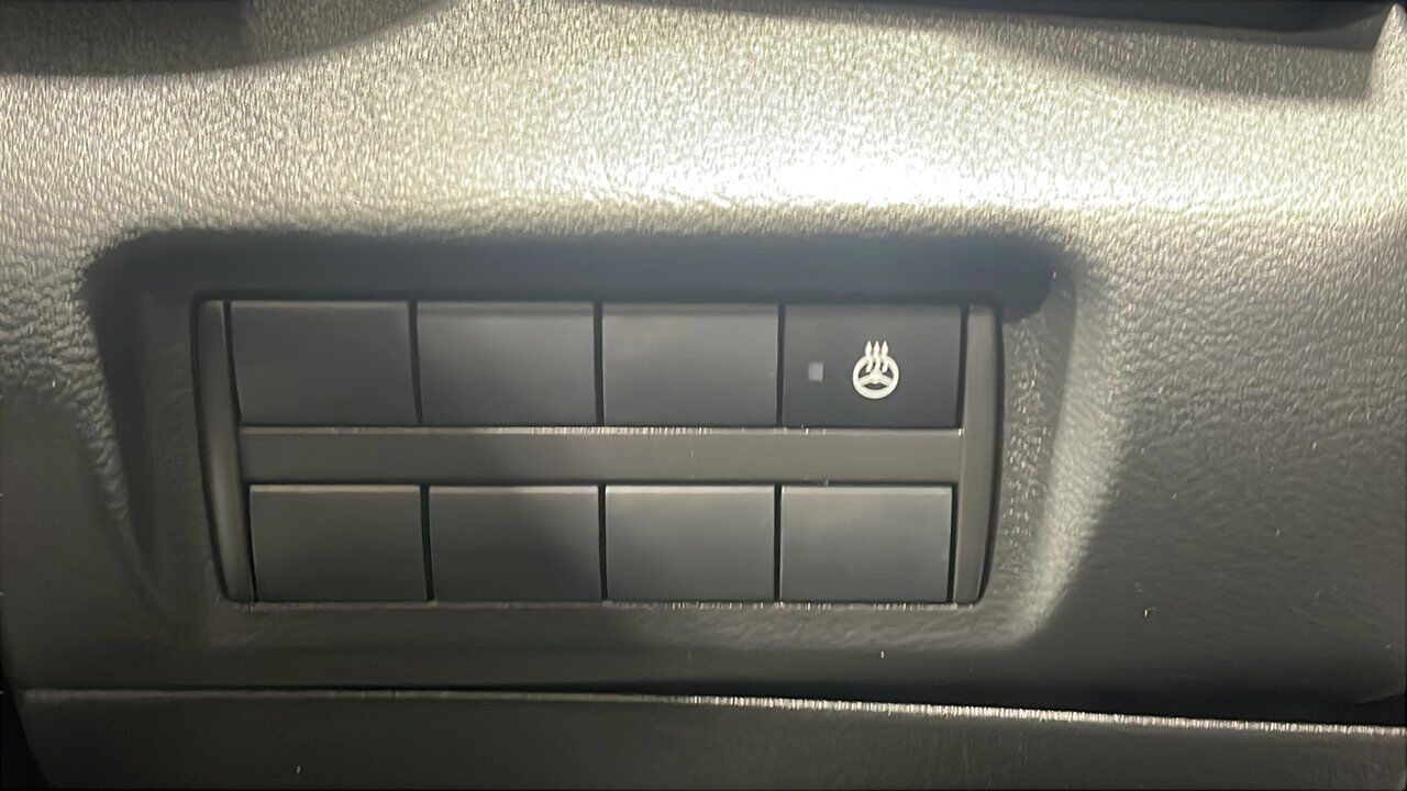 2025 Nissan Kicks Play SV Sherwood Park AB