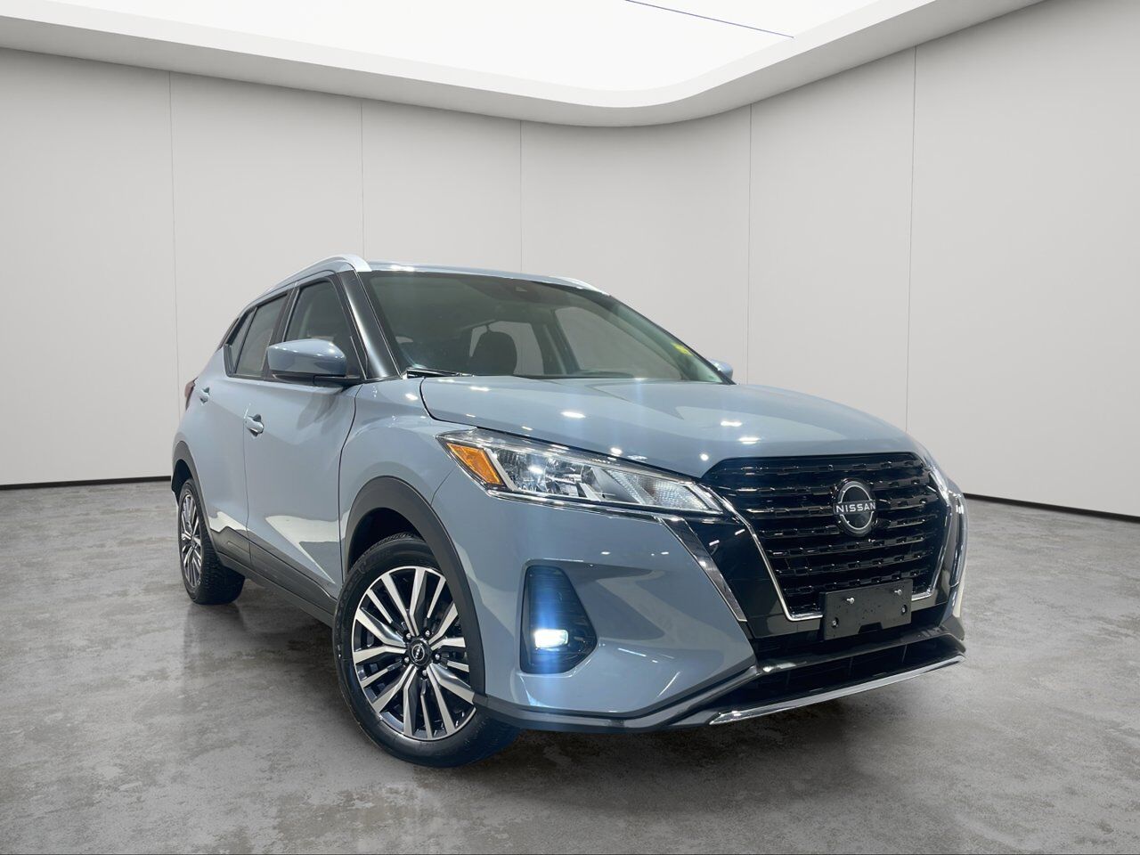 2025 Nissan Kicks Play SV