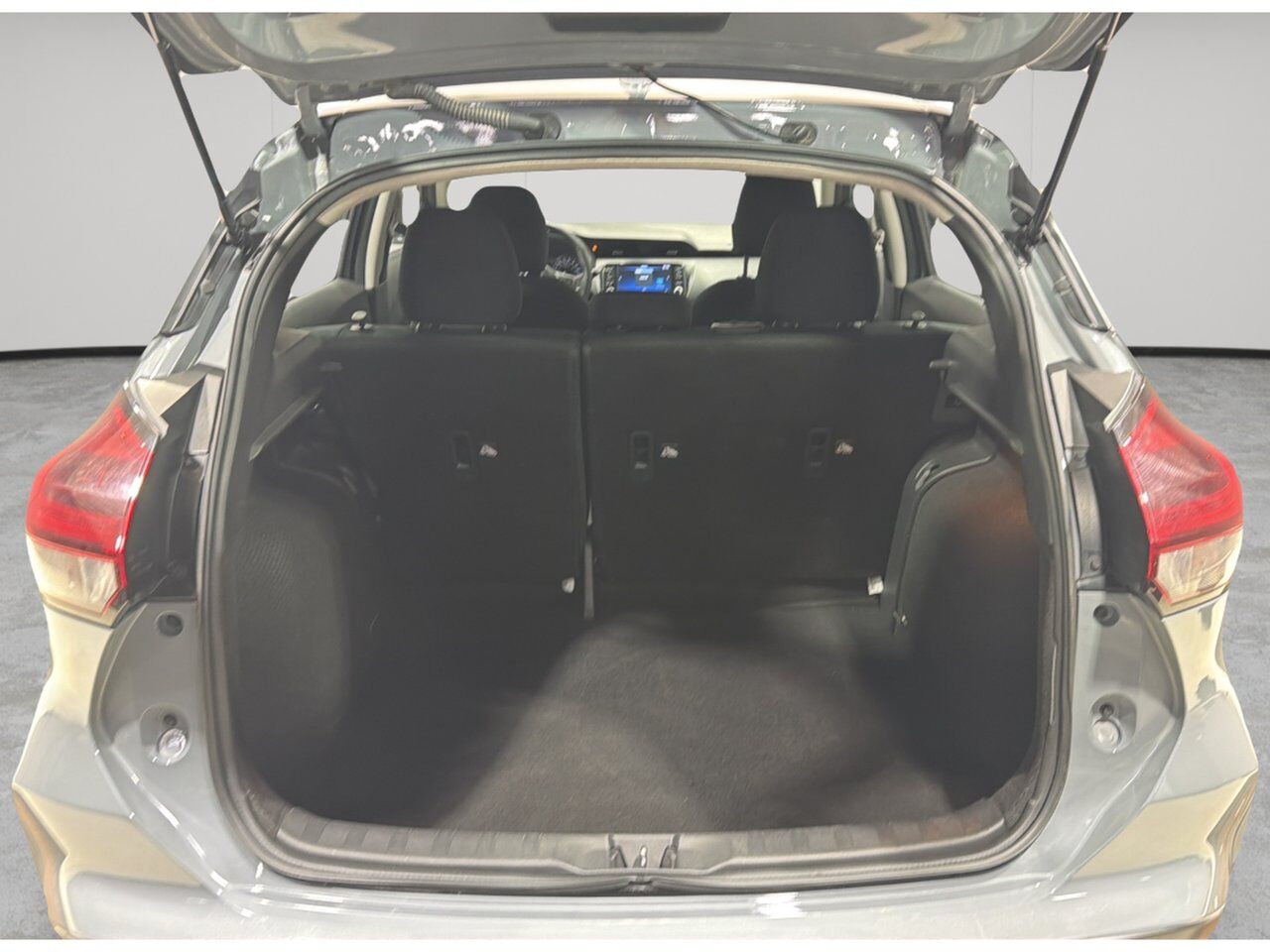 2025 Nissan Kicks Play SV Sherwood Park AB