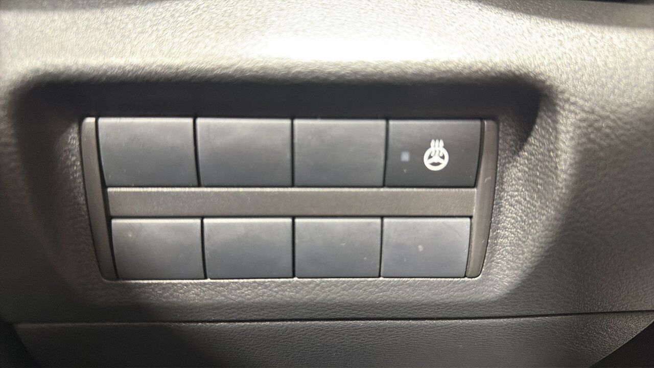 2025 Nissan Kicks Play SV Sherwood Park AB