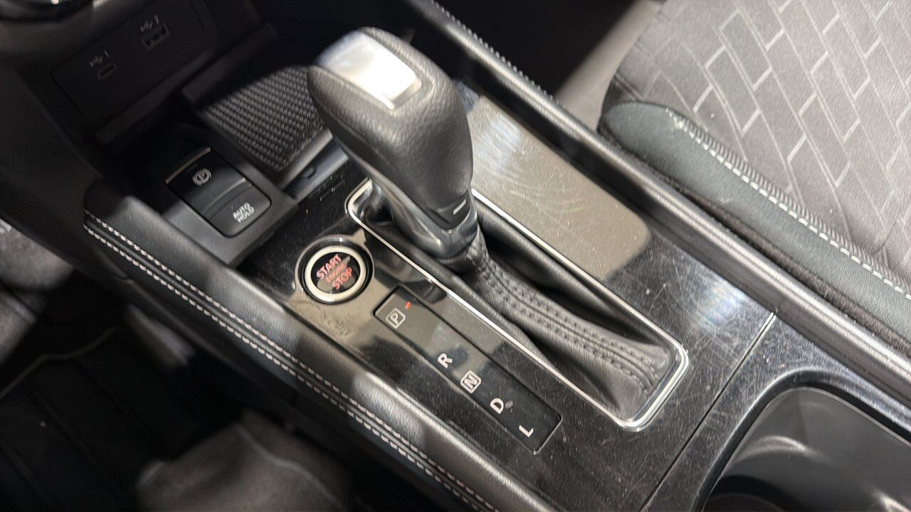 2025 Nissan Kicks Play SV Sherwood Park AB
