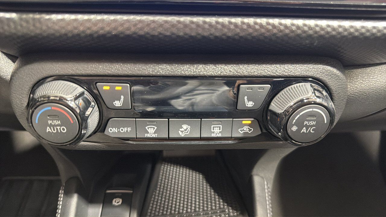 2025 Nissan Kicks Play SV Sherwood Park AB