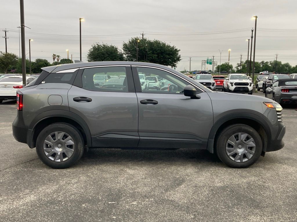 2025 Nissan Kicks S