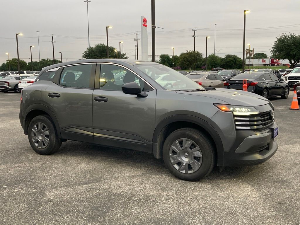 2025 Nissan Kicks S