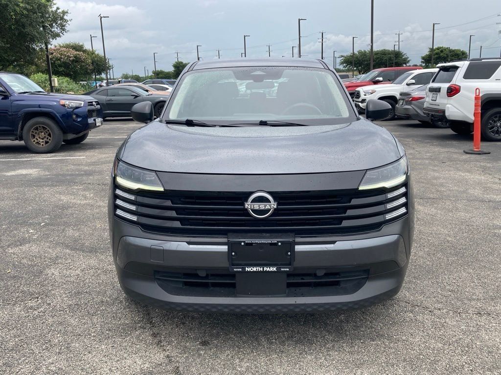 2025 Nissan Kicks S