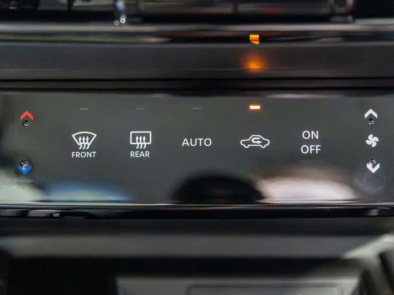 2025 Nissan Kicks SR AWD Cranberry PA