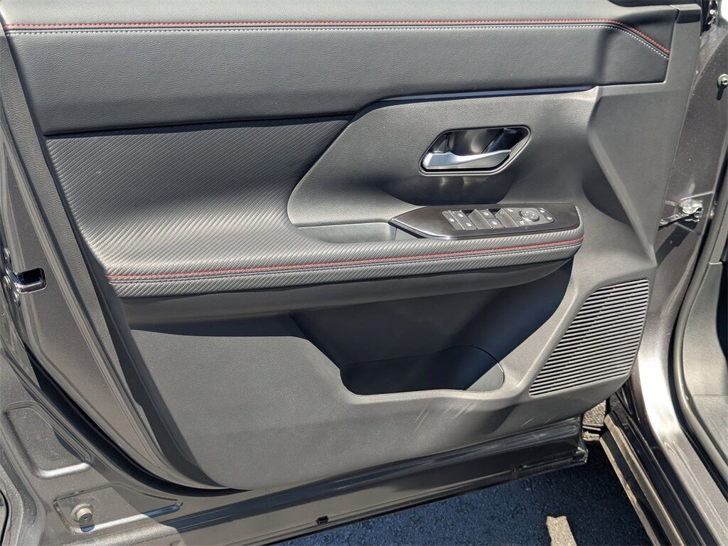 2025 Nissan Kicks SR Kennesaw GA