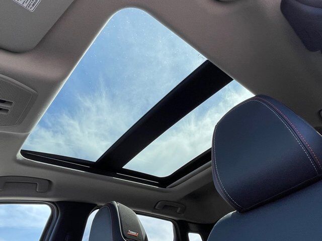 2025 Nissan Kicks SR Oak Ridge TN