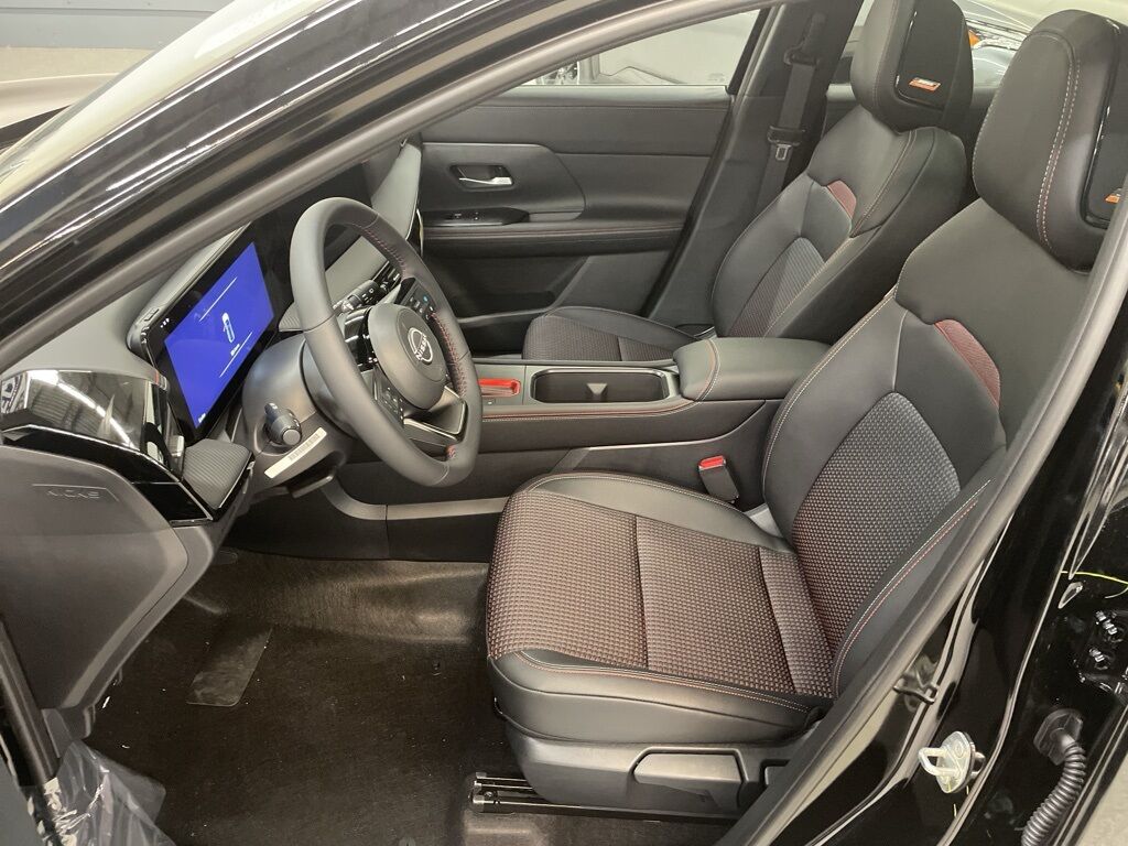 2025 Nissan Kicks SR PRM AWD Duluth MN