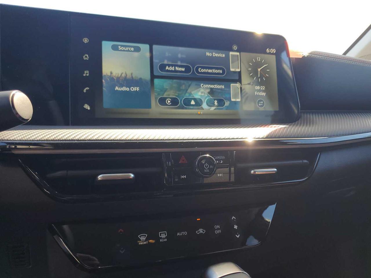 2025 Nissan Kicks SR Medford MA