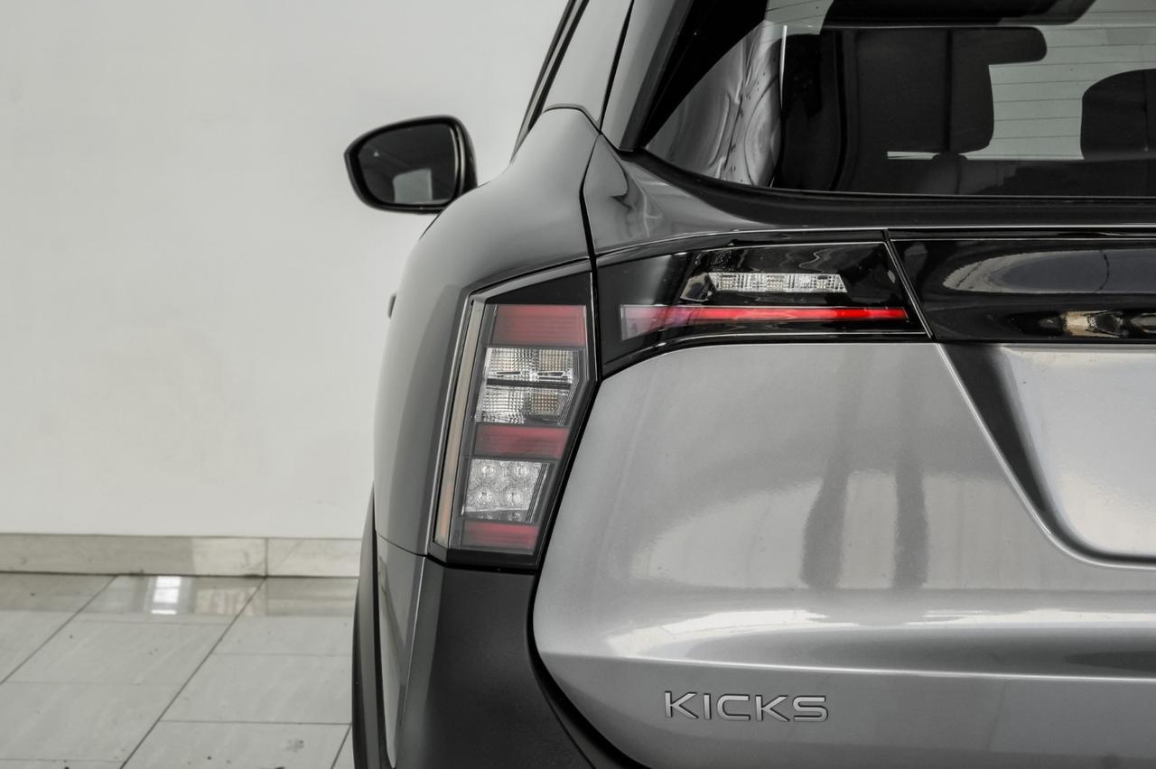 2025 Nissan Kicks SV BLIND SPOT EMERGENCY BRAKING LANE DEPARTURE ALERT REAR CAMERA KEYLESS START Carrollton TX