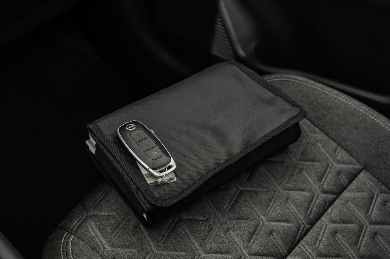 2025 Nissan Kicks SV BLIND SPOT EMERGENCY BRAKING LANE DEPARTURE ALERT REAR CAMERA KEYLESS START Carrollton TX