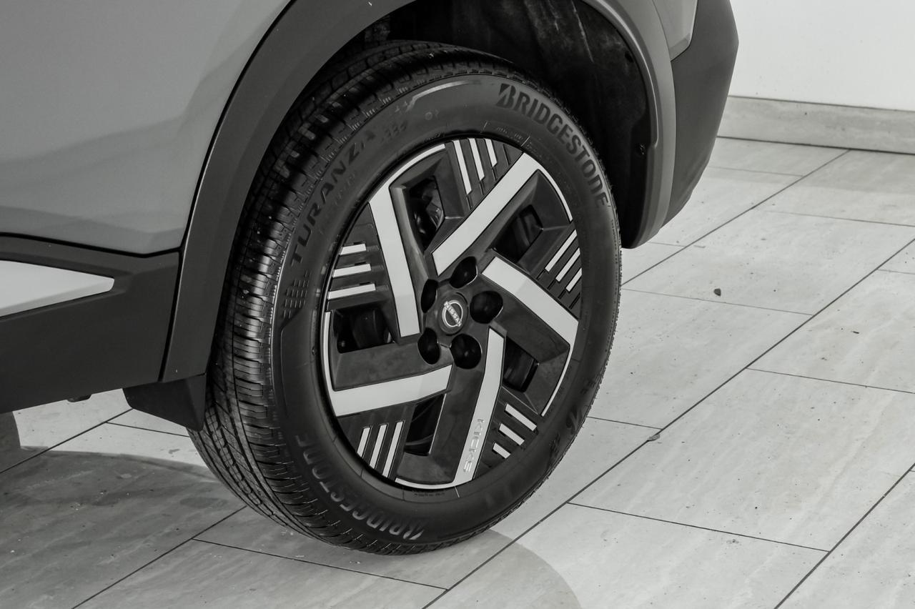 2025 Nissan Kicks SV BLIND SPOT EMERGENCY BRAKING LANE DEPARTURE ALERT REAR CAMERA KEYLESS START Carrollton TX