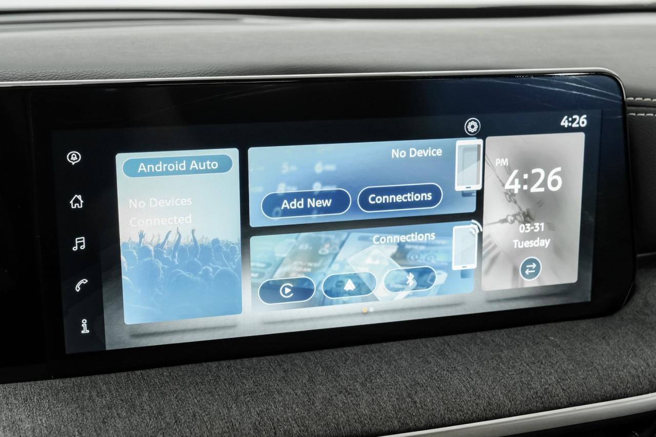 2025 Nissan Kicks SV BLIND SPOT EMERGENCY BRAKING LANE DEPARTURE ALERT REAR CAMERA KEYLESS START Carrollton TX