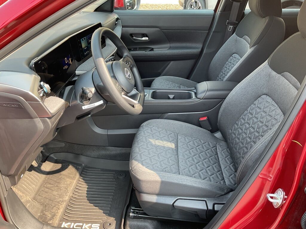 2025 Nissan Kicks SV Duluth MN