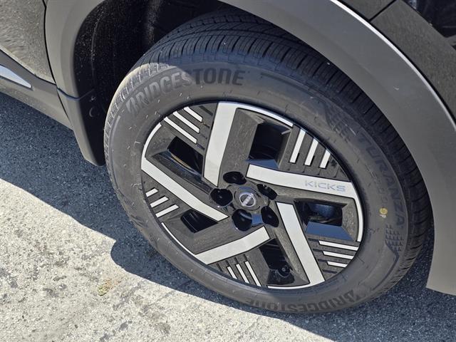 2025 Nissan Kicks SV FWD Seaside CA