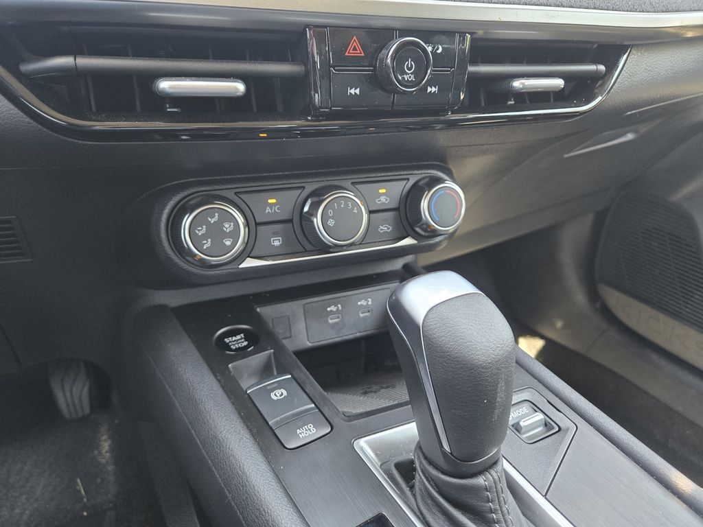 2025 Nissan Kicks SV Folsom CA