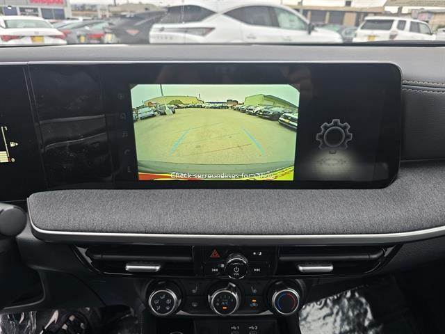 2025 Nissan Kicks SV Intelligent AWD Seaside CA