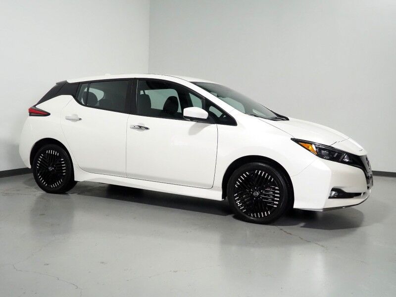 2025 Nissan LEAF SV PLUS *PROPILOT ASSIST, NAVIGATION, 360 VIEW CAMERAS, SAFETY ALERTS, ADAPTIVE CRUISE, HEATED SEATS/STEERING WHEEL, QUICK CHARGE, BLACK ALLOY WHEELS, APPLE CARPLAY