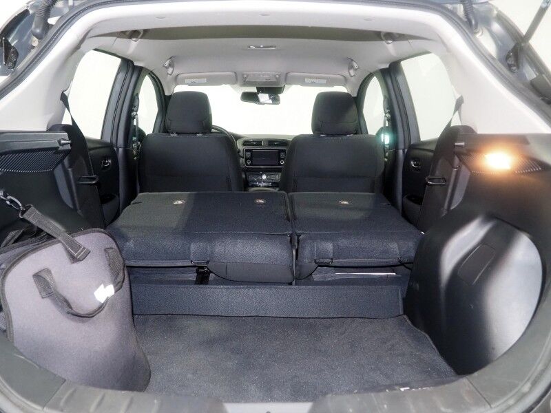 2025 Nissan LEAF SV PLUS *PROPILOT ASSIST, NAVIGATION, 360 VIEW CAMERAS, SAFETY ALERTS, ADAPTIVE CRUISE, HEATED SEATS/STEERING WHEEL, QUICK CHARGE, BLACK ALLOY WHEELS, APPLE CARPLAY Round Rock TX