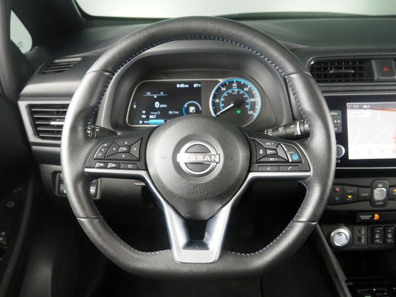 2025 Nissan LEAF SV PLUS *PROPILOT ASSIST, NAVIGATION, 360 VIEW CAMERAS, SAFETY ALERTS, ADAPTIVE CRUISE, HEATED SEATS/STEERING WHEEL, QUICK CHARGE, BLACK ALLOY WHEELS, APPLE CARPLAY Round Rock TX