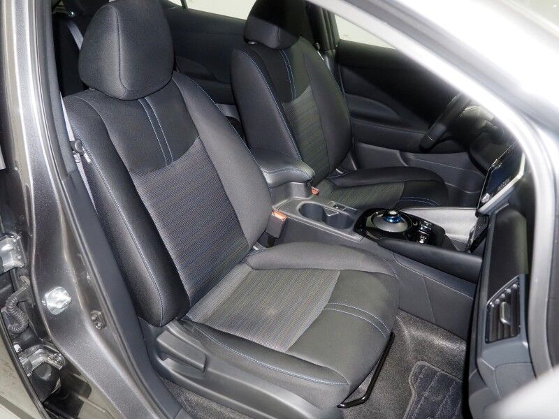 2025 Nissan LEAF SV PLUS *PROPILOT ASSIST, NAVIGATION, 360 VIEW CAMERAS, SAFETY ALERTS, ADAPTIVE CRUISE, HEATED SEATS/STEERING WHEEL, QUICK CHARGE, BLACK ALLOY WHEELS, APPLE CARPLAY