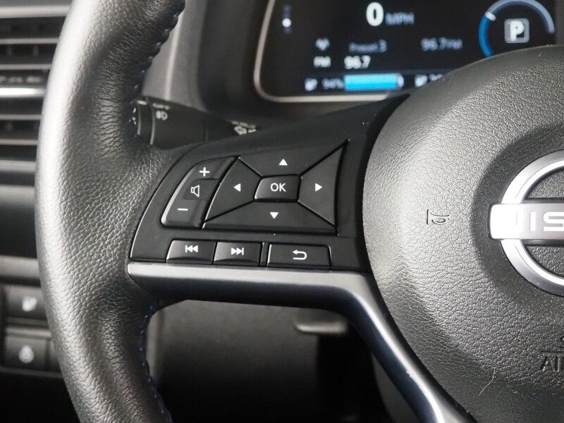 2025 Nissan LEAF SV PLUS *PROPILOT ASSIST, NAVIGATION, 360 VIEW CAMERAS, SAFETY ALERTS, ADAPTIVE CRUISE, HEATED SEATS/STEERING WHEEL, QUICK CHARGE, BLACK ALLOY WHEELS, APPLE CARPLAY Round Rock TX