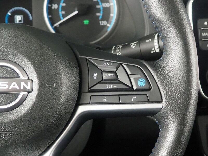 2025 Nissan LEAF SV PLUS *PROPILOT ASSIST, NAVIGATION, 360 VIEW CAMERAS, SAFETY ALERTS, ADAPTIVE CRUISE, HEATED SEATS/STEERING WHEEL, QUICK CHARGE, BLACK ALLOY WHEELS, APPLE CARPLAY Round Rock TX