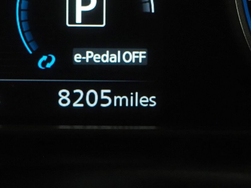 2025 Nissan LEAF SV PLUS *PROPILOT ASSIST, NAVIGATION, 360 VIEW CAMERAS, SAFETY ALERTS, ADAPTIVE CRUISE, HEATED SEATS/STEERING WHEEL, QUICK CHARGE, BLACK ALLOY WHEELS, APPLE CARPLAY Round Rock TX