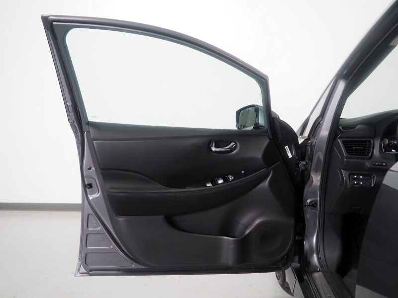 2025 Nissan LEAF SV PLUS *PROPILOT ASSIST, NAVIGATION, 360 VIEW CAMERAS, SAFETY ALERTS, ADAPTIVE CRUISE, HEATED SEATS/STEERING WHEEL, QUICK CHARGE, BLACK ALLOY WHEELS, APPLE CARPLAY Round Rock TX
