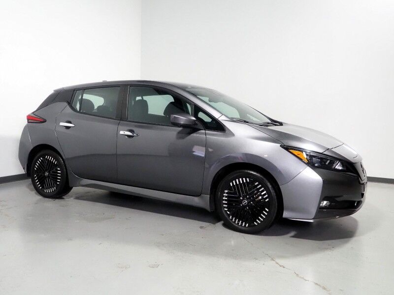 2025 Nissan LEAF SV PLUS *PROPILOT ASSIST, NAVIGATION, 360 VIEW CAMERAS, SAFETY ALERTS, ADAPTIVE CRUISE, HEATED SEATS/STEERING WHEEL, QUICK CHARGE, BLACK ALLOY WHEELS, APPLE CARPLAY