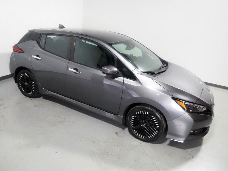 2025 Nissan LEAF SV PLUS *PROPILOT ASSIST, NAVIGATION, 360 VIEW CAMERAS, SAFETY ALERTS, ADAPTIVE CRUISE, HEATED SEATS/STEERING WHEEL, QUICK CHARGE, BLACK ALLOY WHEELS, APPLE CARPLAY Round Rock TX