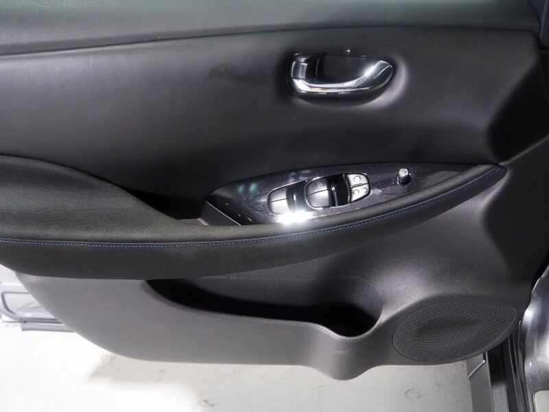 2025 Nissan LEAF SV PLUS *PROPILOT ASSIST, NAVIGATION, 360 VIEW CAMERAS, SAFETY ALERTS, ADAPTIVE CRUISE, HEATED SEATS/STEERING WHEEL, QUICK CHARGE, BLACK ALLOY WHEELS, APPLE CARPLAY Round Rock TX