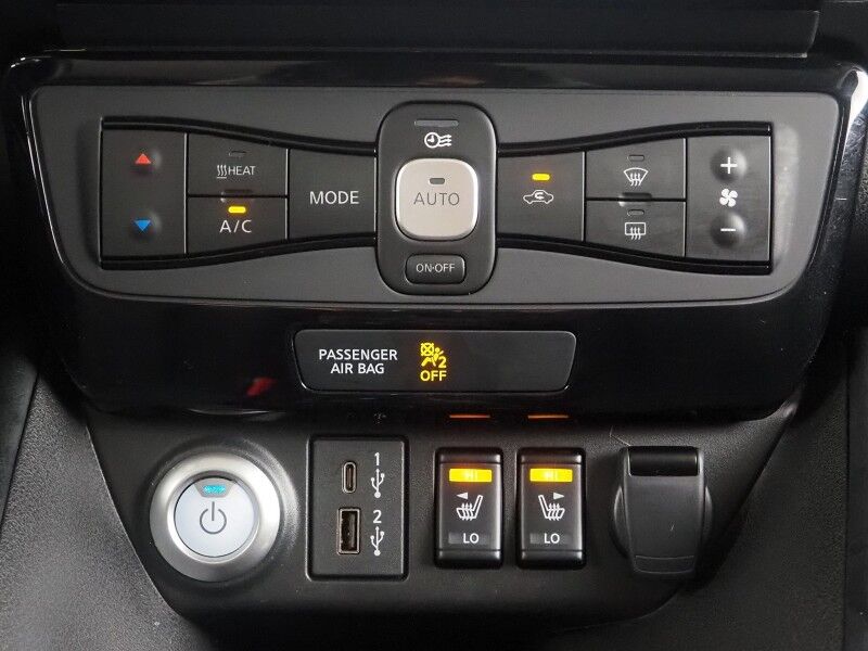 2025 Nissan LEAF SV PLUS *PROPILOT ASSIST, NAVIGATION, 360 VIEW CAMERAS, SAFETY ALERTS, ADAPTIVE CRUISE, HEATED SEATS/STEERING WHEEL, QUICK CHARGE, BLACK ALLOY WHEELS, APPLE CARPLAY Round Rock TX