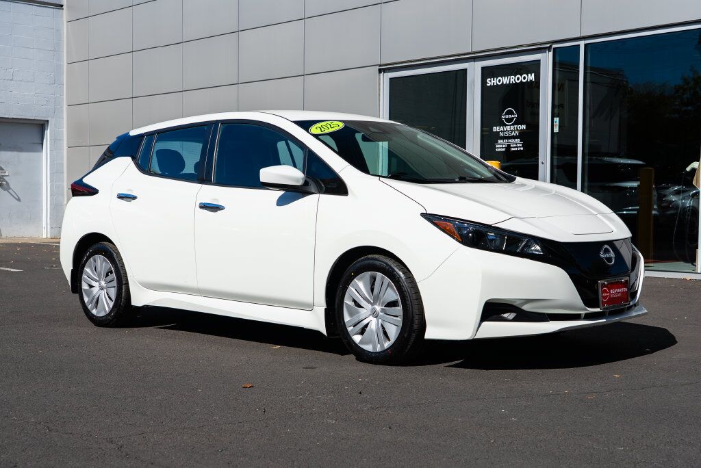 2025 Nissan Leaf S