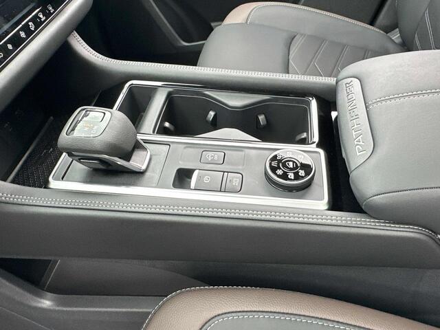 2025 Nissan Pathfinder Platinum Hoffman Estates IL