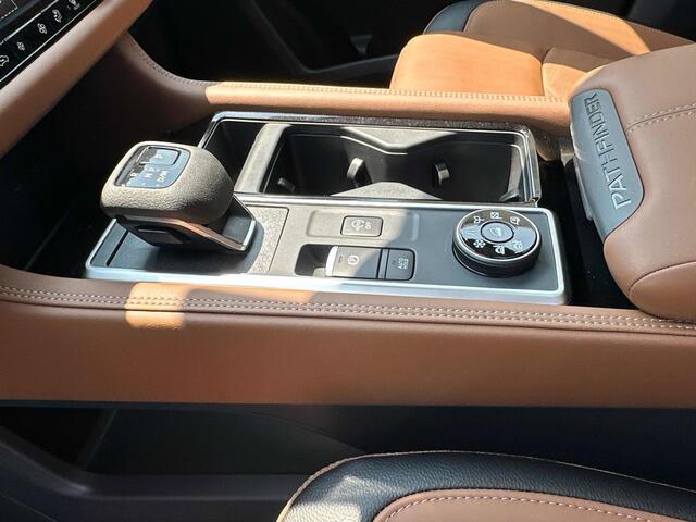 2025 Nissan Pathfinder Platinum Hoffman Estates IL