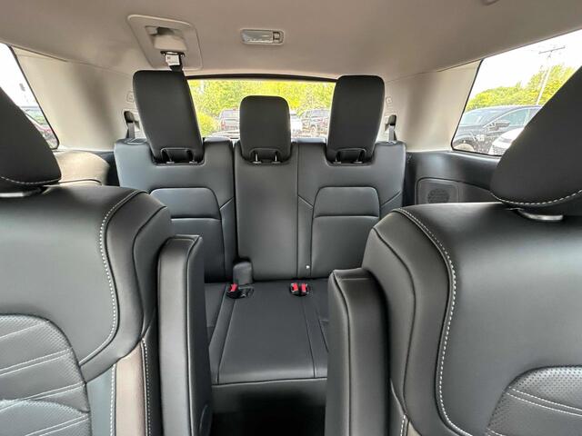 2025 Nissan Pathfinder Platinum Hoffman Estates IL