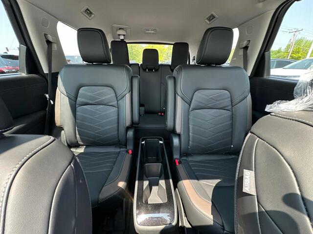 2025 Nissan Pathfinder Platinum Hoffman Estates IL