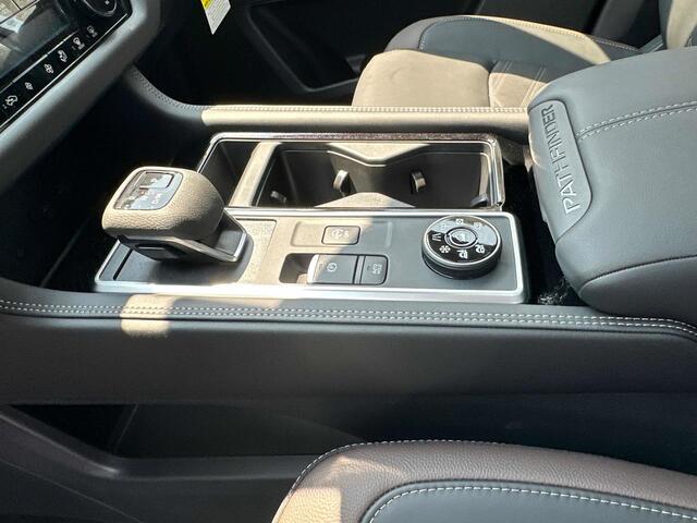 2025 Nissan Pathfinder Platinum Hoffman Estates IL